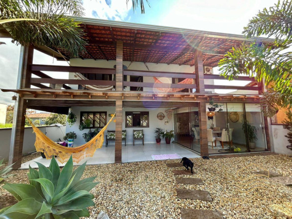 Imagem Casa com 3 Quartos à Venda, 200 m² em Salinas - Balneário Barra Do Sul Imagem Casa com 3 Quartos à Venda, 200 m² em Salinas - Balneário Barra Do Sul