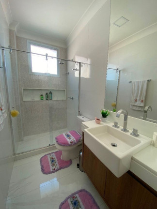 Imagem Casa com 4 Quartos à Venda ou Locação, 400 m² em Interlagos - Vila Velha Imagem Casa com 4 Quartos à Venda ou Locação, 400 m² em Interlagos - Vila Velha