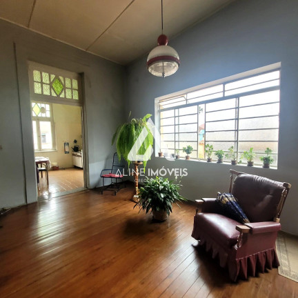 Imagem Casa com 4 Quartos à Venda, 264 m² em Centro - Cruz Alta Imagem Casa com 4 Quartos à Venda, 264 m² em Centro - Cruz Alta