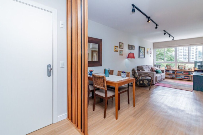 Imagem Imóvel com 2 Quartos à Venda, 67 m² em Petrópolis - Porto Alegre