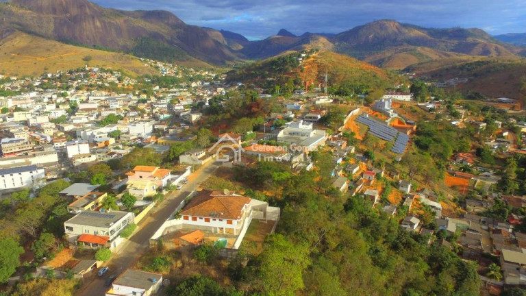 Imagem Casa com 3 Quartos à Venda, 208 m² em Centro - Mantena Imagem Casa com 3 Quartos à Venda, 208 m² em Centro - Mantena