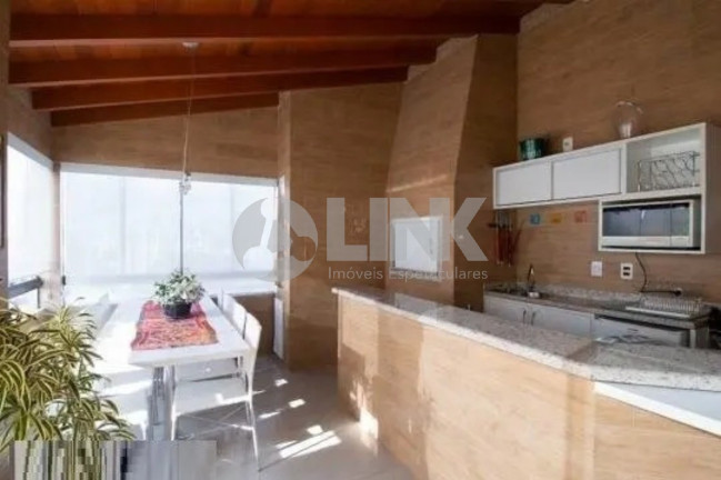Imagem Imóvel com 2 Quartos à Venda, 130 m² em Cristo Redentor - Porto Alegre Imagem Imóvel com 2 Quartos à Venda, 130 m² em Cristo Redentor - Porto Alegre