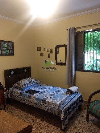 Imagem Casa com 3 Quartos à Venda, 198 m²