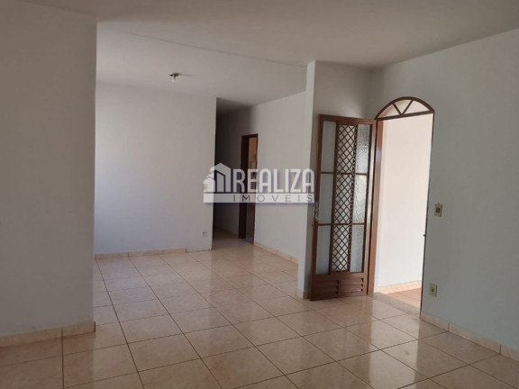 Imagem Casa com 3 Quartos à Venda, 300 m² em Vila Alvorada - Uberaba