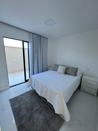 Imagem Apartamento com 2 Quartos à Venda, 82 m² em Bombinhas - Bombinhas