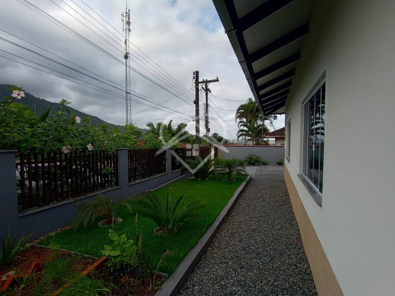 Casa com 3 Quartos à Venda, 200 m²