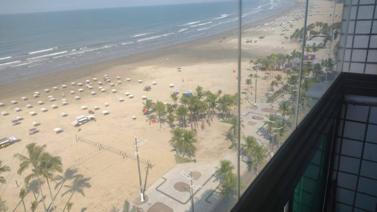 Apartamento com 3 Quartos à Venda,  em Guilhermina - Praia Grande