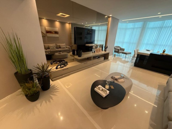 Imagem Apartamento com 3 Quartos à Venda, 135 m² em Centro - Balneário Camboriú Imagem Apartamento com 3 Quartos à Venda, 135 m² em Centro - Balneário Camboriú