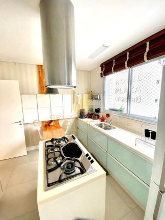 Imagem Apartamento com 3 Quartos à Venda, 158 m² em Centro - Balneário Camboriú Imagem Apartamento com 3 Quartos à Venda, 158 m² em Centro - Balneário Camboriú