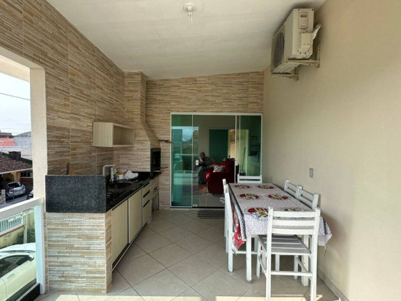 Imagem Casa com 6 Quartos à Venda, 200 m² em Centro - Balneário Barra Do Sul