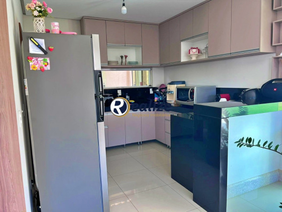 Imagem Casa com 4 Quartos à Venda, 270 m² em Nova Guarapari - Guarapari