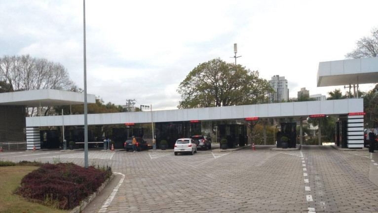 Casa com 4 Quartos à Venda, 600 m² em Alphaville Residencial Um - Barueri