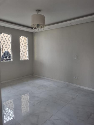 Imagem Sobrado com 3 Quartos para Alugar,  em Bairro Alto - Curitiba