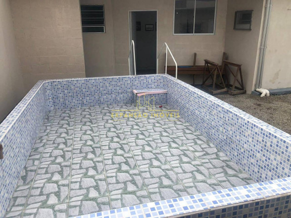 Imagem Casa com 2 Quartos à Venda, 360 m² em Praia De Fora - Palhoça Imagem Casa com 2 Quartos à Venda, 360 m² em Praia De Fora - Palhoça