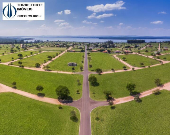 Imagem Terreno à Venda, 450 m² em Paranapanema Imagem Terreno à Venda, 450 m² em Paranapanema