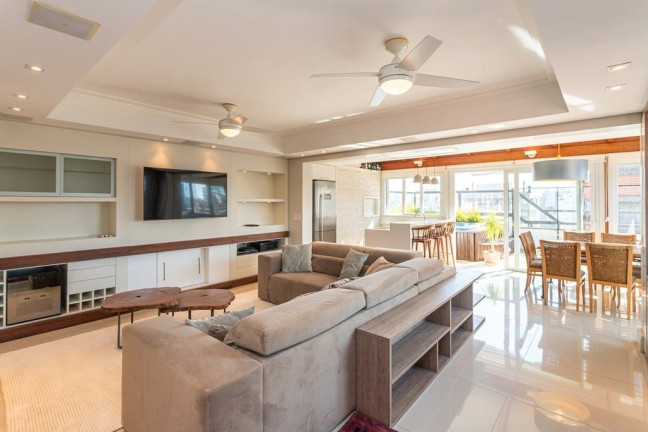Imagem Apartamento com 4 Quartos à Venda, 217 m² em Petrópolis - Porto Alegre Imagem Apartamento com 4 Quartos à Venda, 217 m² em Petrópolis - Porto Alegre