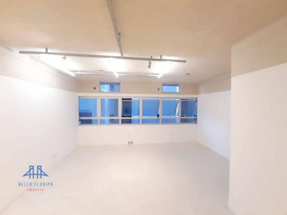Sala Comercial à Venda, 32 m² em Centro - Florianópolis