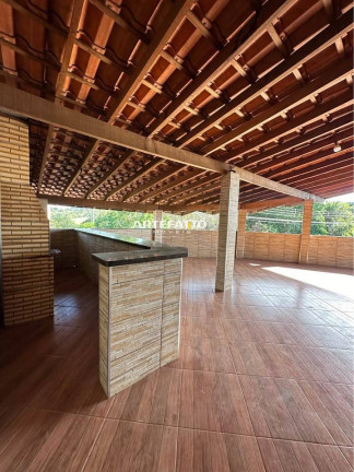 Sobrado com 3 Quartos à Venda, 200 m²