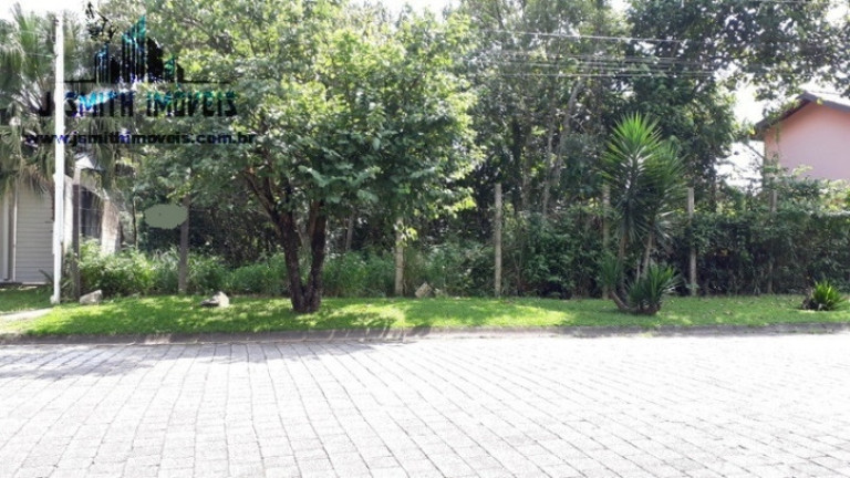 Imagem Terreno em Condomínio à Venda, 638 m² em Gramado - Cotia Imagem Terreno em Condomínio à Venda, 638 m² em Gramado - Cotia