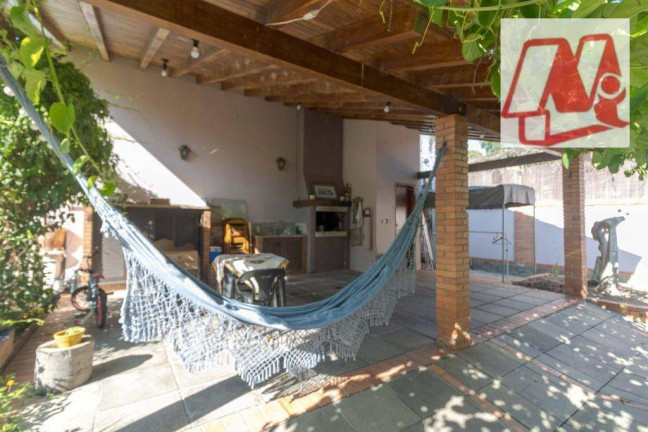 Imagem Casa com 3 Quartos à Venda, 145 m² em Ipanema - Porto Alegre Imagem Casa com 3 Quartos à Venda, 145 m² em Ipanema - Porto Alegre