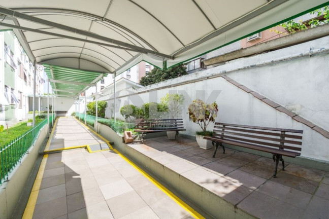 Imagem Apartamento com 2 Quartos à Venda, 61 m² em Menino Deus - Porto Alegre Imagem Apartamento com 2 Quartos à Venda, 61 m² em Menino Deus - Porto Alegre