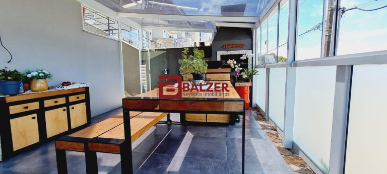 Imagem Casa com 3 Quartos à Venda, 200 m² em Corrego Grande - Florianópolis Imagem Casa com 3 Quartos à Venda, 200 m² em Corrego Grande - Florianópolis