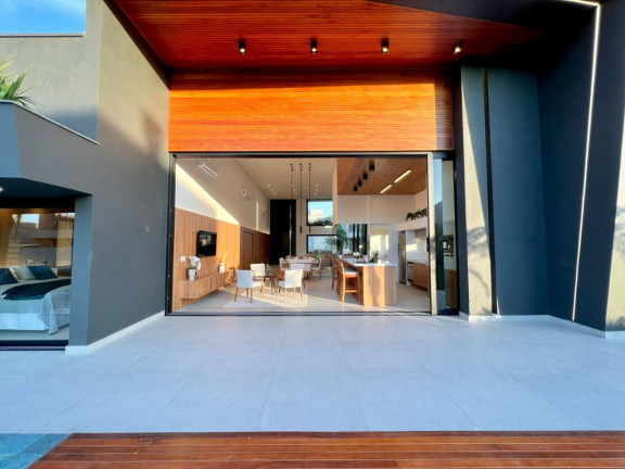 Imagem Casa com 4 Quartos à Venda, 250 m² em -- - Capao Da Canoa Imagem Casa com 4 Quartos à Venda, 250 m² em -- - Capao Da Canoa