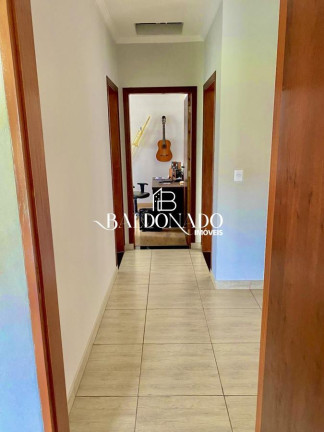 Imagem Casa com 3 Quartos à Venda, 200 m² em Centro - Extrema Imagem Casa com 3 Quartos à Venda, 200 m² em Centro - Extrema