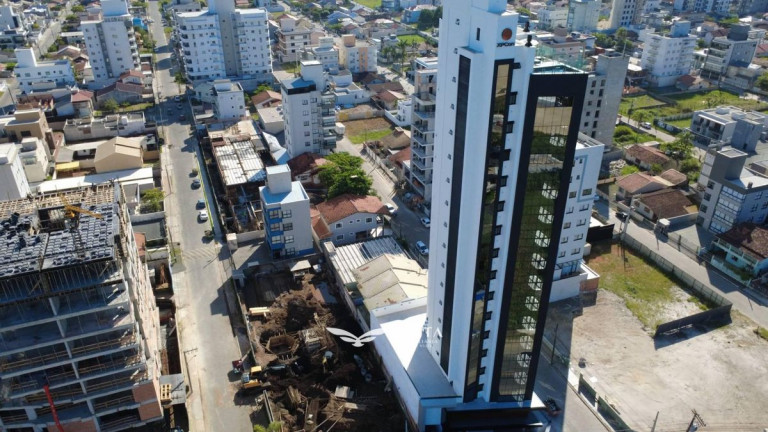 Imagem Apartamento com 3 Quartos à Venda, 100 m² em Itacolomi - Balneário Piçarras Imagem Apartamento com 3 Quartos à Venda, 100 m² em Itacolomi - Balneário Piçarras