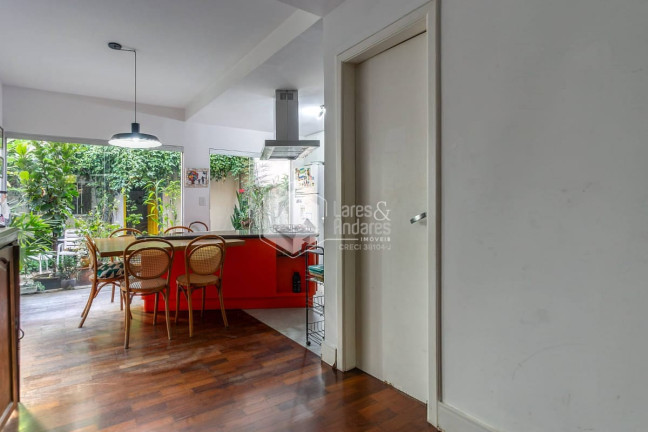 Imagem Sobrado com 3 Quartos à Venda, 179 m² em Campo Belo - São Paulo