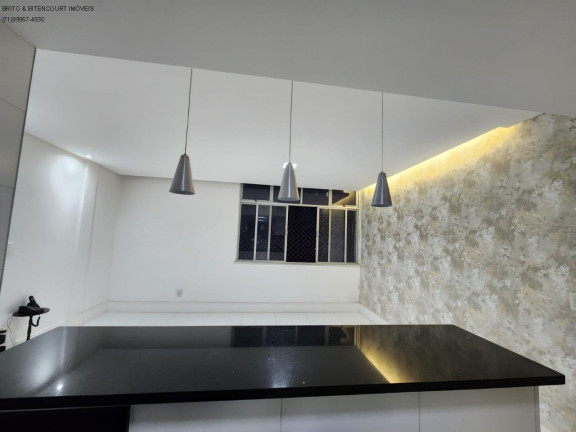 Imagem Imóvel com 3 Quartos à Venda, 110 m² em Barra - Salvador Imagem Imóvel com 3 Quartos à Venda, 110 m² em Barra - Salvador