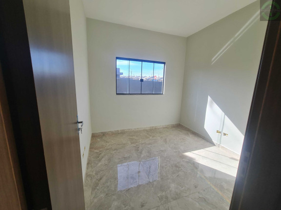 Imagem Casa com 3 Quartos à Venda, 60 m² em Uvaranas - Ponta Grossa