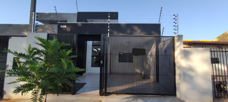 Casa com 3 Quartos à Venda, 90 m² em Conjunto Habitacional Hermann Moraes Barros - Maringa