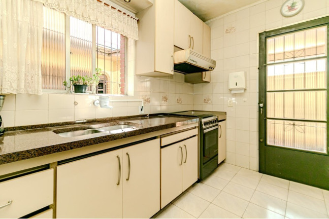 Imagem Casa com 3 Quartos à Venda, 299 m² em Passo Da Areia - Porto Alegre