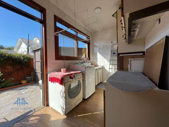 Imagem Casa com 4 Quartos à Venda, 267 m² em Córrego Grande - Florianópolis Imagem Casa com 4 Quartos à Venda, 267 m² em Córrego Grande - Florianópolis
