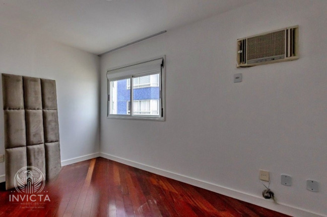Imagem Apartamento com 3 Quartos à Venda, 185 m² em Centro - Balneário Camboriú Imagem Apartamento com 3 Quartos à Venda, 185 m² em Centro - Balneário Camboriú