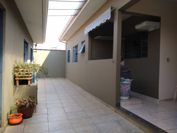Imagem Casa com 4 Quartos à Venda, 164 m² em Centro - Jacarezinho Imagem Casa com 4 Quartos à Venda, 164 m² em Centro - Jacarezinho