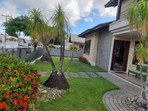 Imagem Casa com 4 Quartos à Venda, 714 m² em Centro - Tijucas Imagem Casa com 4 Quartos à Venda, 714 m² em Centro - Tijucas