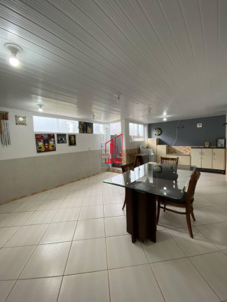 Imagem Casa com 4 Quartos à Venda, 345 m² em Ahú - Curitiba