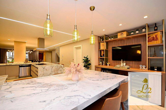 Imagem Casa com 3 Quartos à Venda, 325 m² em Uberaba - Curitiba Imagem Casa com 3 Quartos à Venda, 325 m² em Uberaba - Curitiba