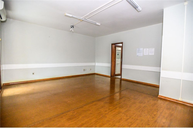 Imagem Casa com 6 Quartos à Venda, em Passo Da Areia - Porto Alegre Imagem Casa com 6 Quartos à Venda, em Passo Da Areia - Porto Alegre