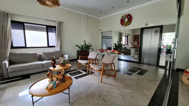 Imagem Imóvel com 4 Quartos à Venda, 385 m² em Jurunas - Belém