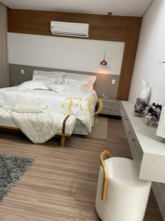 Imagem Casa com 4 Quartos à Venda, 897 m² em Atibaia Imagem Casa com 4 Quartos à Venda, 897 m² em Atibaia