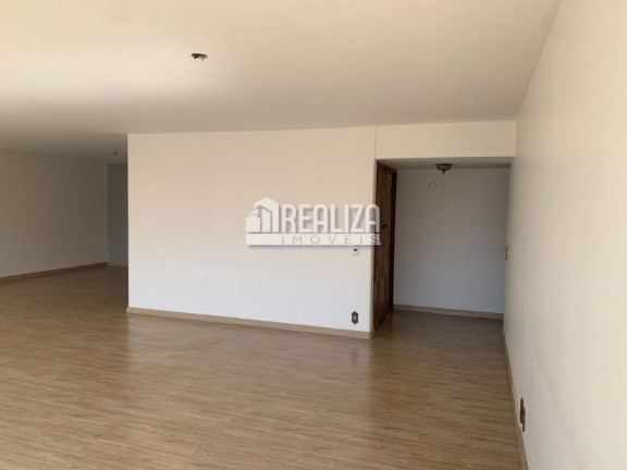Imagem Apartamento com 4 Quartos à Venda, 242 m² em Centro - Uberaba Imagem Apartamento com 4 Quartos à Venda, 242 m² em Centro - Uberaba