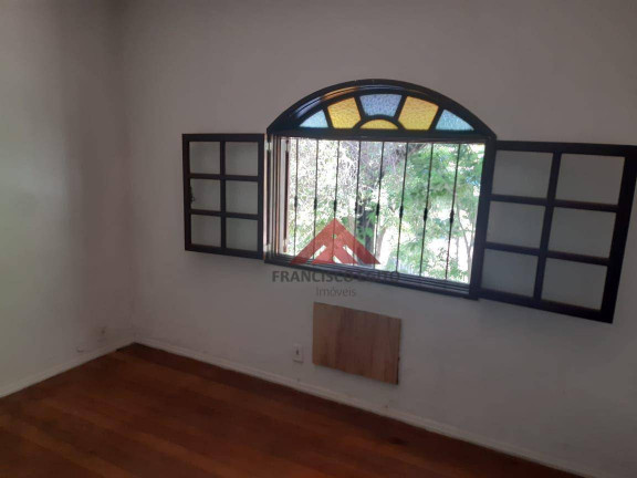 Imagem Casa com 3 Quartos à Venda, 150 m² em Santa Rosa - Niterói Imagem Casa com 3 Quartos à Venda, 150 m² em Santa Rosa - Niterói