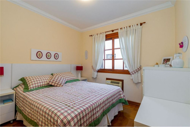 Imagem Apartamento com 3 Quartos à Venda, 150 m² em Jardim Planalto - Porto Alegre