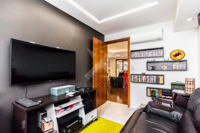 Imagem Apartamento com 3 Quartos à Venda, 132 m² em Auxiliadora - Porto Alegre Imagem Apartamento com 3 Quartos à Venda, 132 m² em Auxiliadora - Porto Alegre