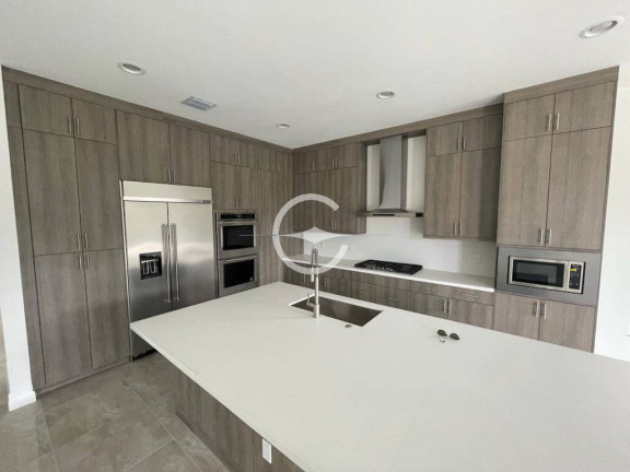 Imagem Casa com 4 Quartos à Venda, 380 m² em São Paulo Imagem Casa com 4 Quartos à Venda, 380 m² em São Paulo