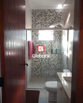 Imagem Imóvel com 3 Quartos à Venda, 225 m² em Pirapora - Montes Claros