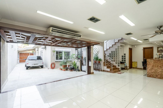 Imagem Casa com 4 Quartos à Venda, 288 m² em Jardim Itu - Porto Alegre